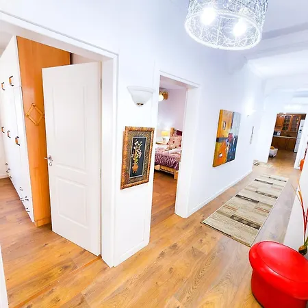 Penthouse Sweet Bliss * Tirana